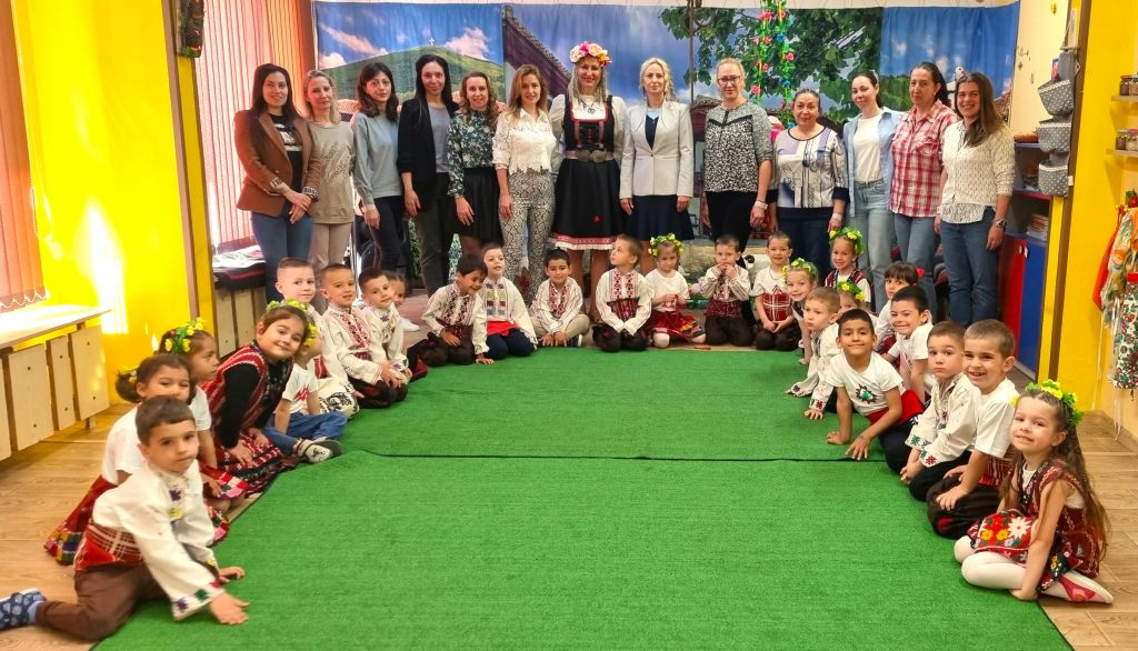 "Гергьовден под старата стряха" - открита практика в ДГ "Елица" - ДГ Елица - Сливен